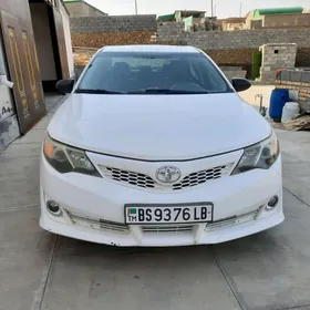 Toyota Camry 2012