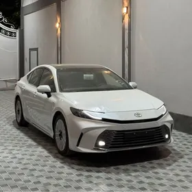 Toyota Camry 2025