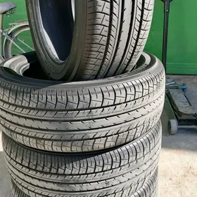 Yokohama 215 55 17 24Ý