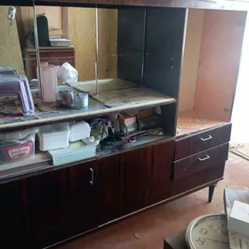 Сервант почти даром