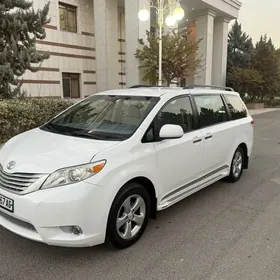 Toyota Sienna 2012