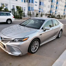 Toyota Camry 2020