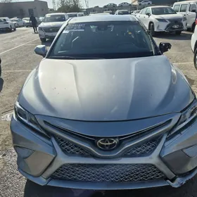 Toyota Camry 2020