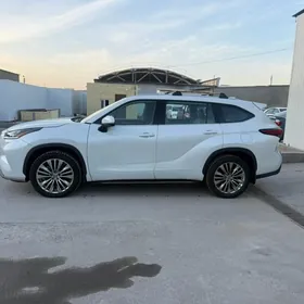 Toyota Highlander 2023