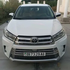 Toyota Highlander 2016