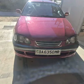 Toyota Avensis 1999
