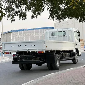 Mitsubishi Canter 2025