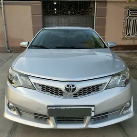 Toyota Camry 2013