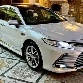 Toyota Camry 2018