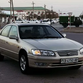 Toyota Camry 1999