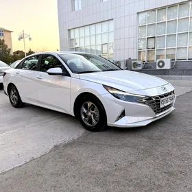 Hyundai Elantra 2021