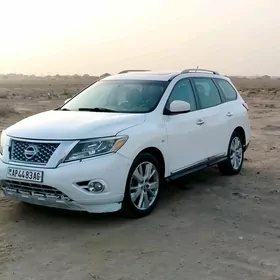 Nissan Pathfinder 2013
