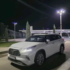 Toyota Highlander 2020