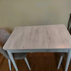 Стол +2 стула НОВЫЕ