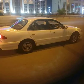Hyundai Sonata 1993