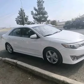 Toyota Camry 2013