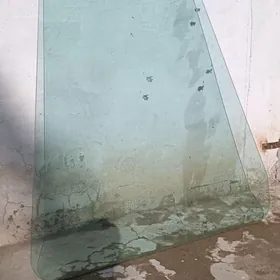 Трактор: стекло