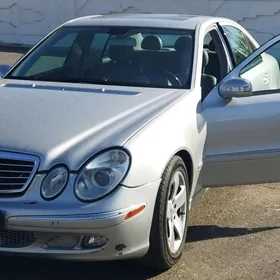 Mercedes-Benz E320 2003