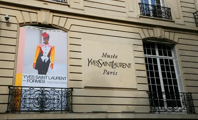 Saint Laurent стал самым востребованным модным брендом мира по версии Lyst Index