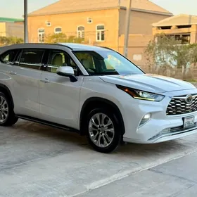 Toyota Highlander 2020