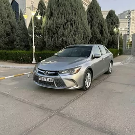 Toyota Camry 2016