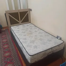 кровать односпальная