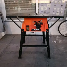 Agaç kesýän stanok ýatarny