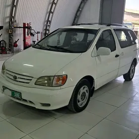 Toyota Sienna 2002
