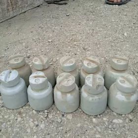 ÜÇ GAPAKLY AÝNA,STOLBA JÄJEGI