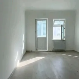 Anew panel 4/2 2 komnat 85m2