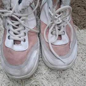 шлепки,кросовки