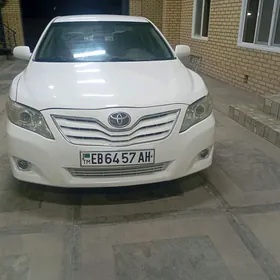 Toyota Camry 2011