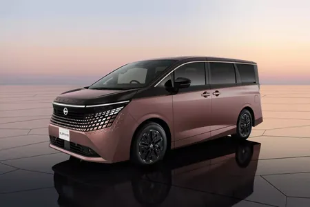 Nissan представил новое поколение минивэна Elgrand: главный конкурент Toyota Alphard