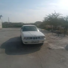 BMW 525 1990