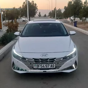 Hyundai Elantra 2023