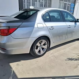BMW E60 2003