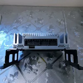 Hyundai УСИЛИТЕЛЬ