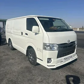 Toyota Hiace 2021