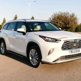 Toyota Highlander 2020