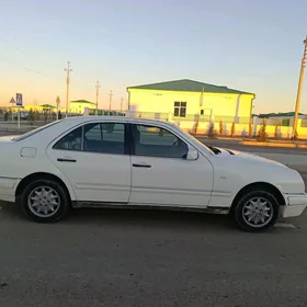 Mercedes-Benz C320 1996