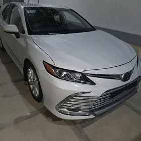 Toyota Camry 2023