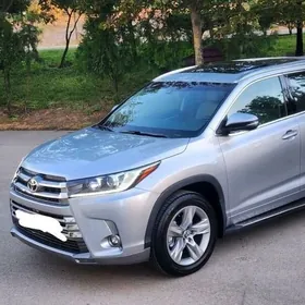 Toyota Highlander 2016