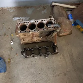 Opel 18 blok, Karter, kryşka