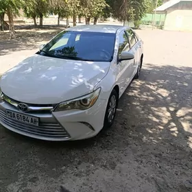 Toyota Camry 2017