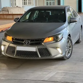 Toyota Camry 2015
