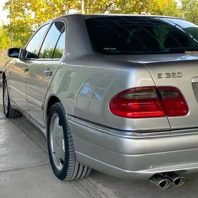 Mercedes-Benz E320 2000