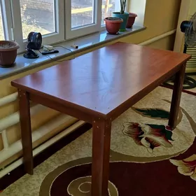 Стол для дома и офиса