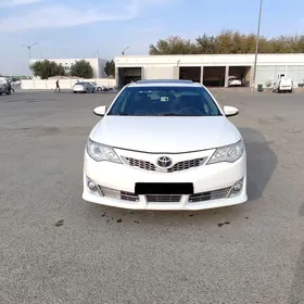 Toyota Camry 2013