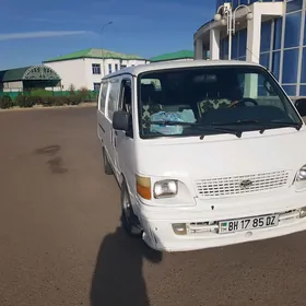 Toyota Hiace 2003