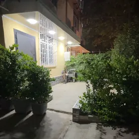 30 Мкр 1 Этаж 2 комнаты